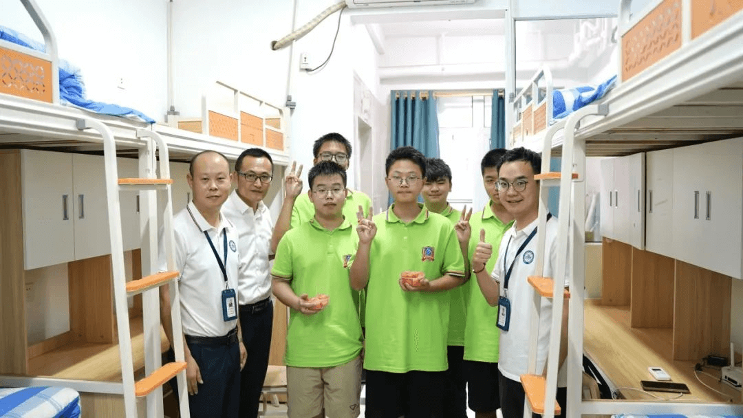 初入新華的他們，在學校學習生活怎么樣？