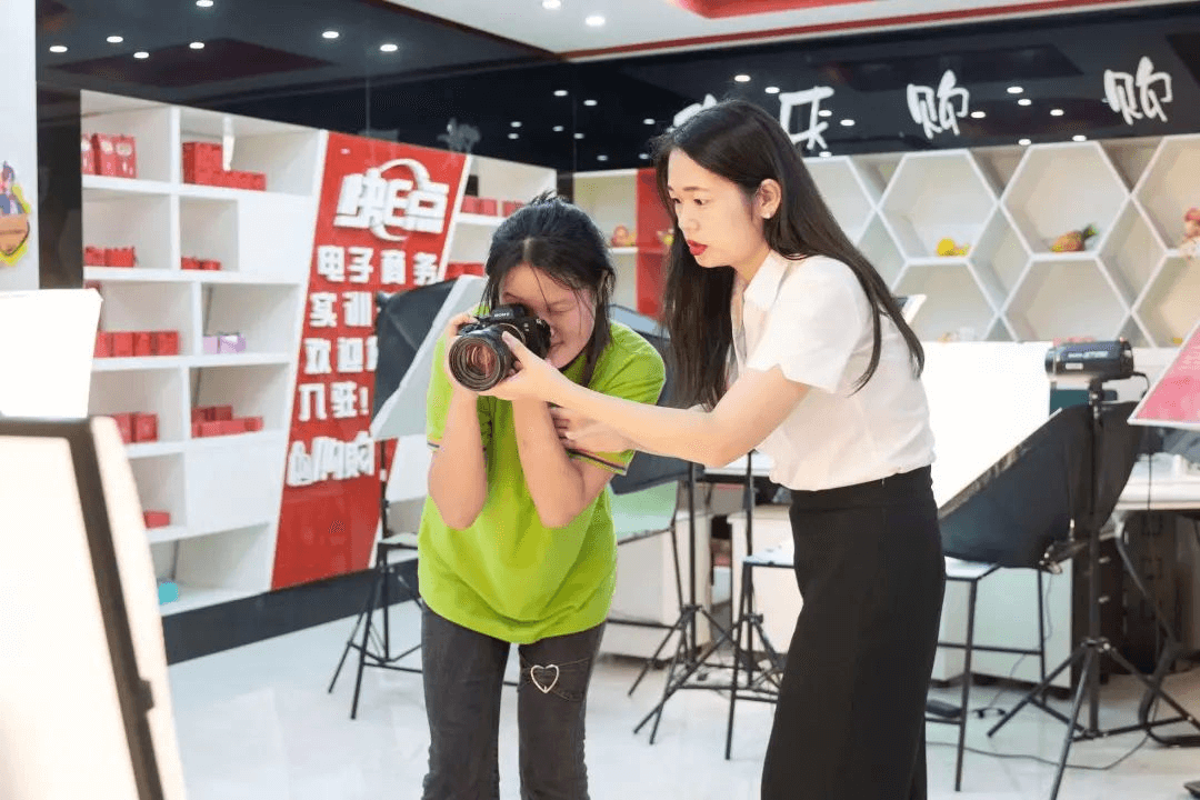 開學(xué)季，新華的老師們有話對(duì)你說！