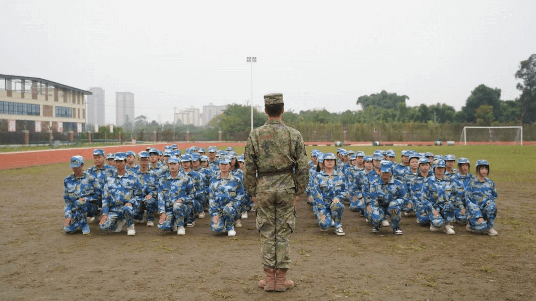 2024級(jí)秋季軍事素質(zhì)拓展匯報(bào)表演圓滿(mǎn)舉行