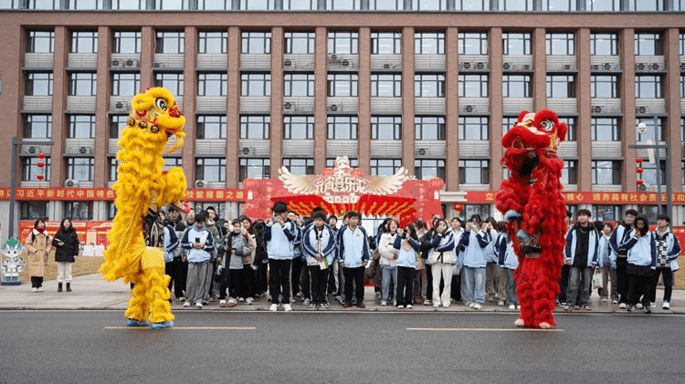 靈蛇鬧元宵,這個(gè)元宵,新華學(xué)子們這么過(guò)